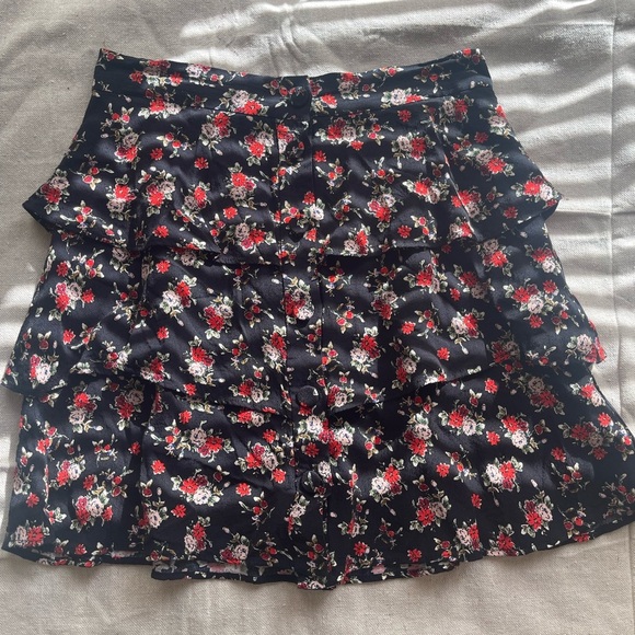 Zara Dresses & Skirts - Zara mini floral skirt